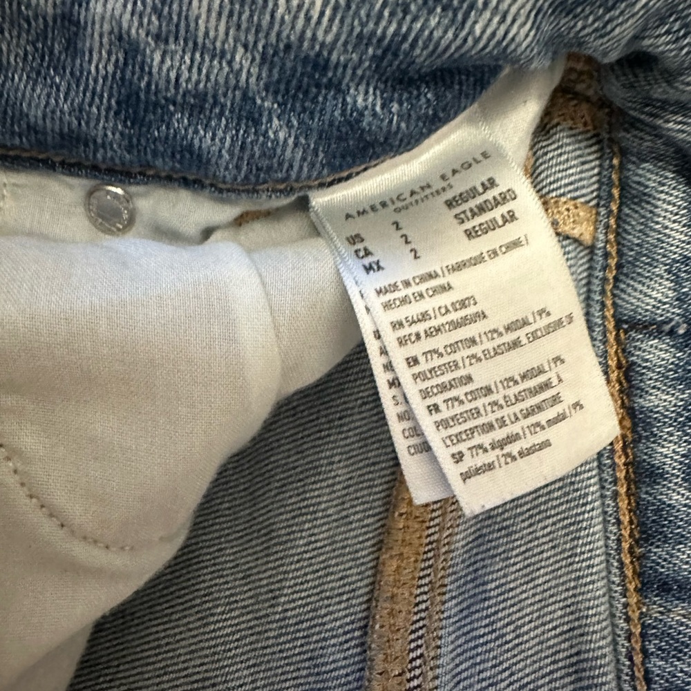 American eagle mom jeans